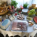 Lantgård Urak *